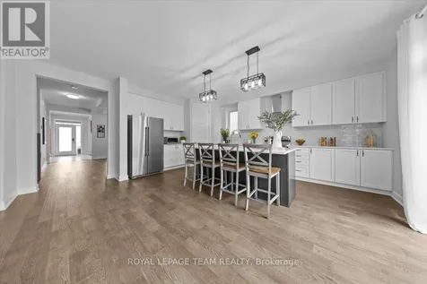 845 Pearly Everlasting Crescent Ottawa ON K0A 2Z0