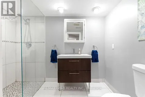 380 Grangewood Drive West Waterloo ON N2K 2E6