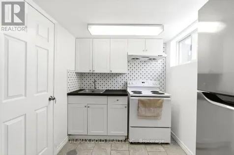 380 Grangewood Drive West Waterloo ON N2K 2E6