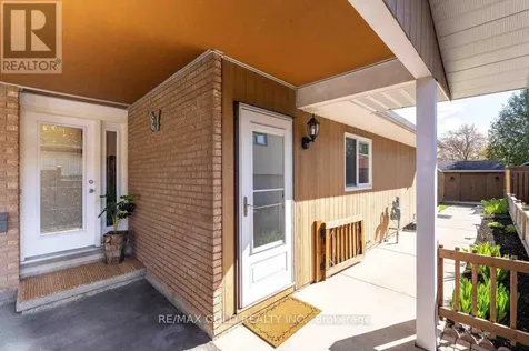 380 Grangewood Drive West Waterloo ON N2K 2E6