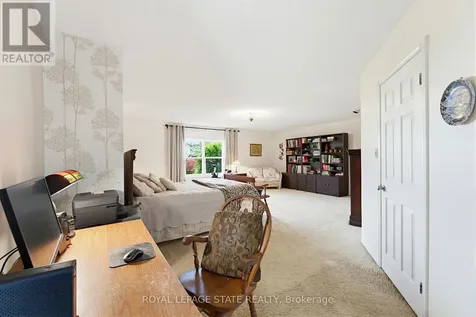 10 Huisman Lane Hamilton ON L8N 2Z7
