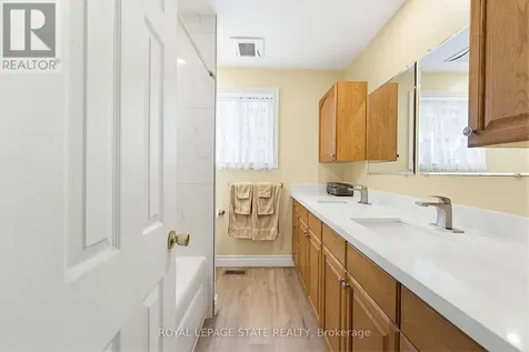 10 Huisman Lane Hamilton ON L8N 2Z7