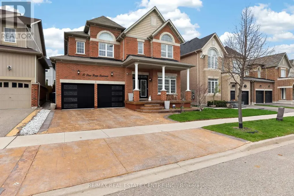 27 Drew Brown Boulevard Orangeville ON L9W 6Z4
