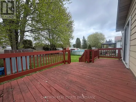 1813 Elgin Street Cornwall ON K6J 5C2