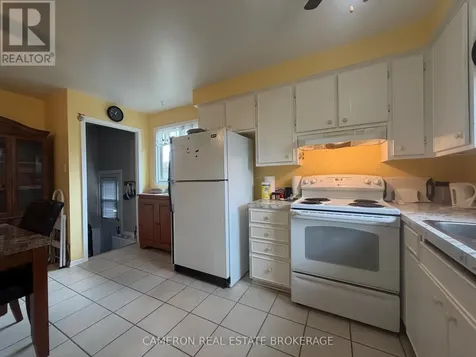1813 Elgin Street Cornwall ON K6J 5C2