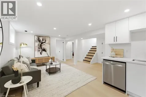 374 East 13th Street Hamilton ON L9A 4A1