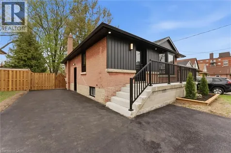 374 East 13th Street Hamilton ON L9A 4A1