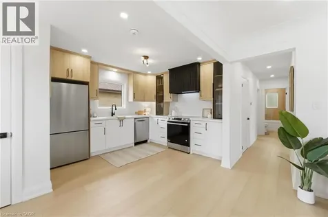 374 East 13th Street Hamilton ON L9A 4A1