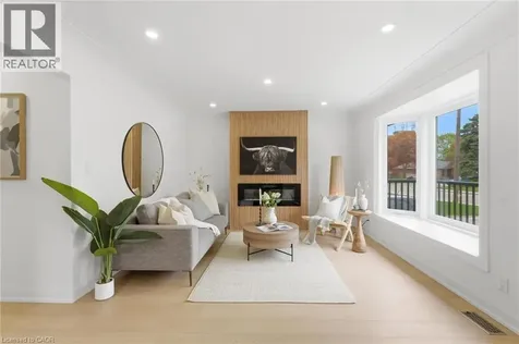374 East 13th Street Hamilton ON L9A 4A1