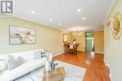 319 Glenbrae Avenue Ottawa ON K2W 0B9