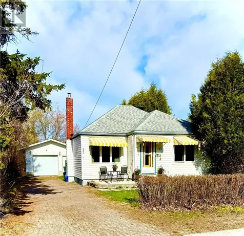 725 Prete Street Sudbury ON P3E 3X7