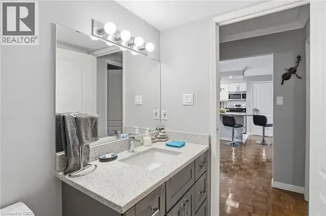 482 James Street North Hamilton ON L8L 1J1