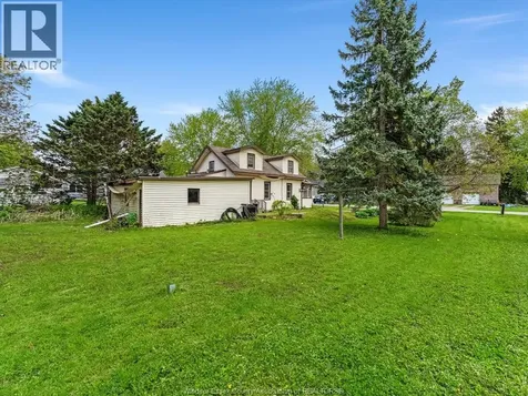 863 Erie Avenue West Kingsville ON N9Y 3C9