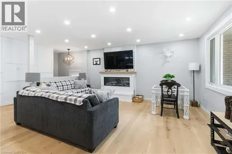 43 Brisbane Boulevard Brantford ON N3S 4K9