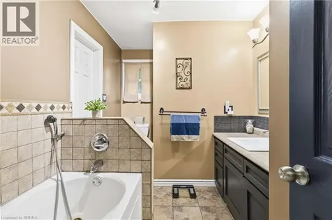 43 Brisbane Boulevard Brantford ON N3S 4K9