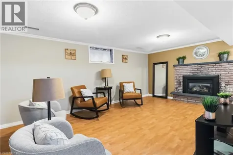 43 Brisbane Boulevard Brantford ON N3S 4K9