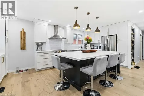 43 Brisbane Boulevard Brantford ON N3S 4K9