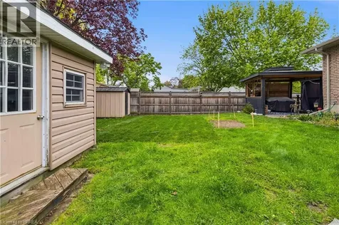 43 Brisbane Boulevard Brantford ON N3S 4K9