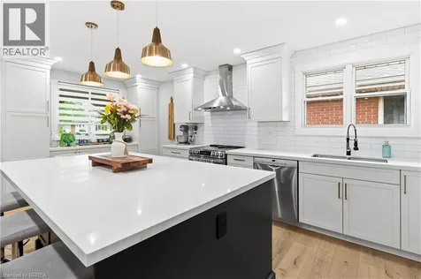 43 Brisbane Boulevard Brantford ON N3S 4K9