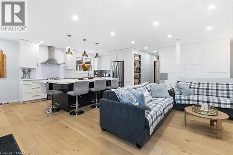 43 Brisbane Boulevard Brantford ON N3S 4K9