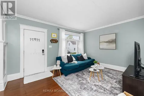 11 Frank Street Carleton Place ON K7C 2Z6