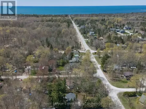 818 Sixth Street North South Bruce Peninsula ON N0H 2G0