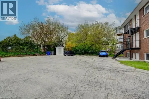 628 Victoria Street South Kitchener ON N2M 3B1