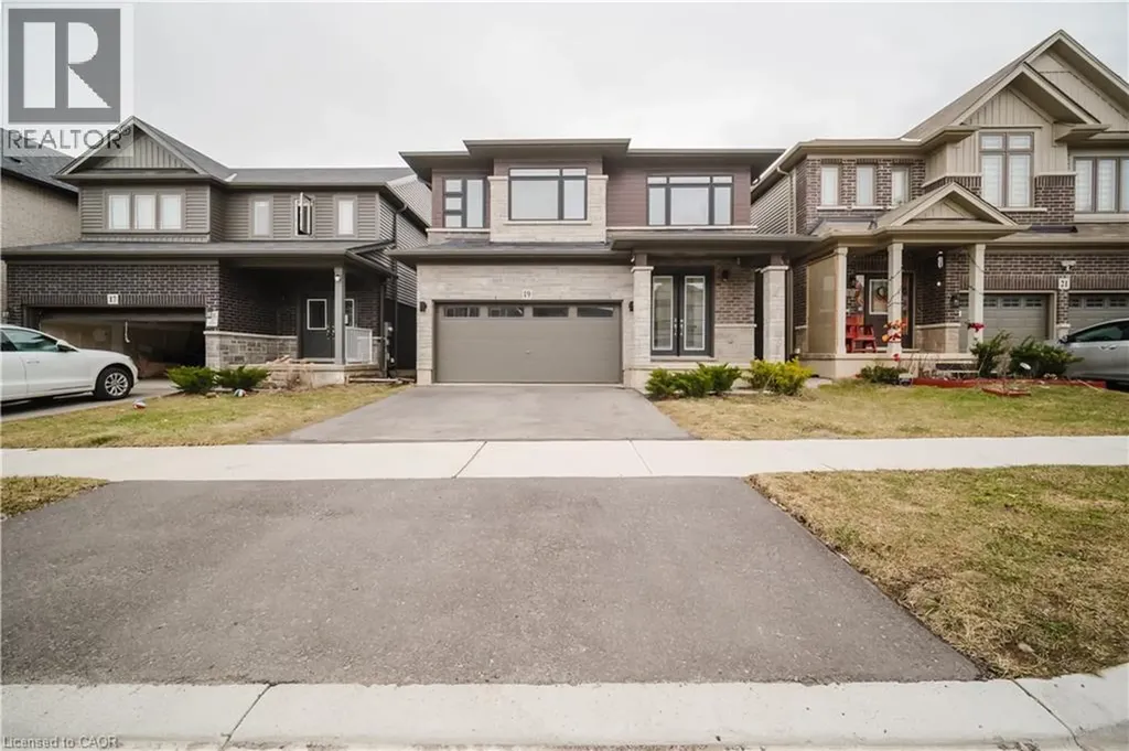 19 Mclaren Avenue Brantford ON N3T 0T4