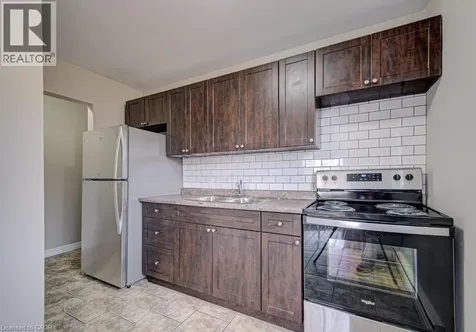 16 Southdale Avenue Kitchener ON N2M 3V5