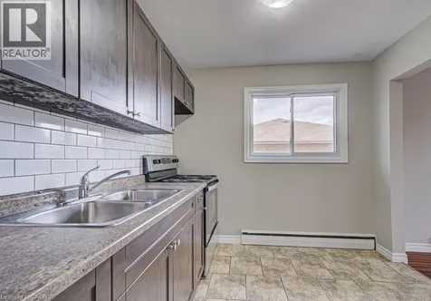 16 Southdale Avenue Kitchener ON N2M 3V5