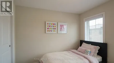 100 Hollywood Court Cambridge ON M1R 0C5