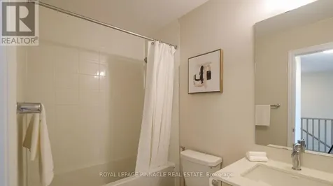 100 Hollywood Court Cambridge ON M1R 0C5