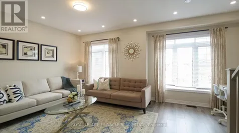 100 Hollywood Court Cambridge ON M1R 0C5
