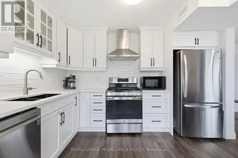18 Rabbit Road Brighton ON K0K 1H0