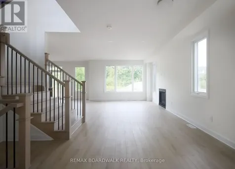 724 Kenny Gordon Avenue Ottawa ON K4M 0X8