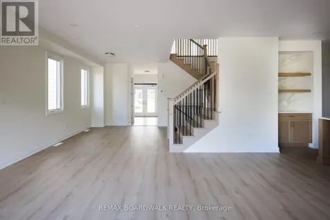 724 Kenny Gordon Avenue Ottawa ON K4M 0X8