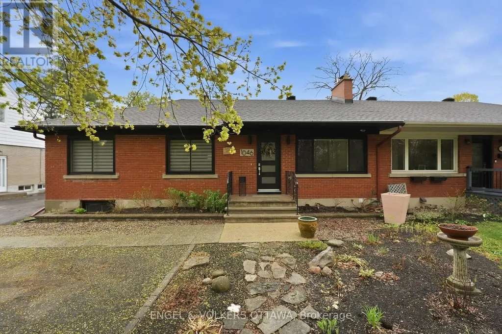 1046 Fisher Avenue Ottawa ON K1Z 6P6