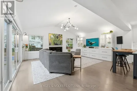 1046 Fisher Avenue Ottawa ON K1Z 6P6
