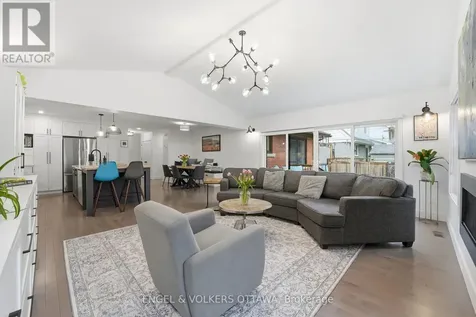 1046 Fisher Avenue Ottawa ON K1Z 6P6
