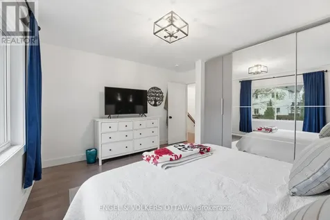 1046 Fisher Avenue Ottawa ON K1Z 6P6