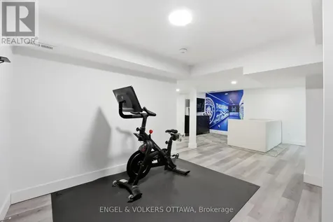 1046 Fisher Avenue Ottawa ON K1Z 6P6