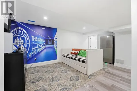 1046 Fisher Avenue Ottawa ON K1Z 6P6