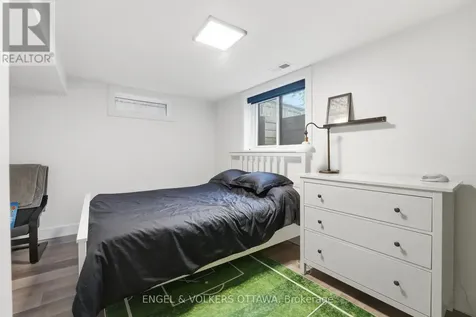 1046 Fisher Avenue Ottawa ON K1Z 6P6