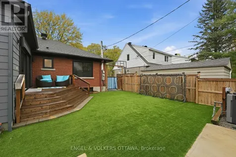 1046 Fisher Avenue Ottawa ON K1Z 6P6