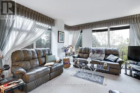 545 St Laurent Boulevard Ottawa ON K1K 4H9