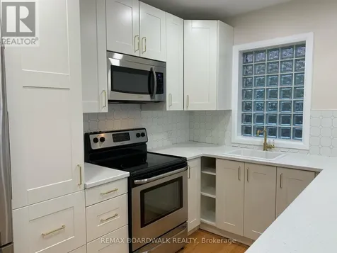 11 Kippewa Drive Ottawa ON K1S 3G3