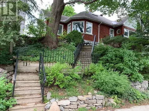 11 Kippewa Drive Ottawa ON K1S 3G3