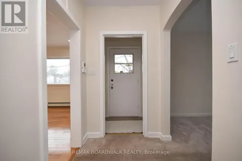 11 Kippewa Drive Ottawa ON K1S 3G3