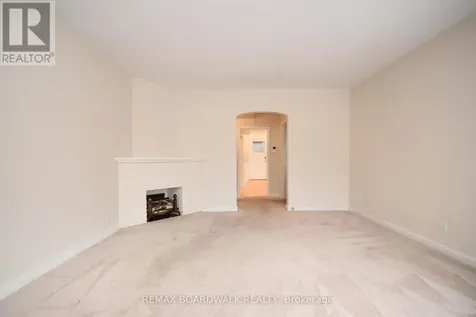 11 Kippewa Drive Ottawa ON K1S 3G3