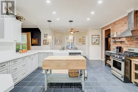 1097 Mineral Springs Road Hamilton ON L9H 5E3